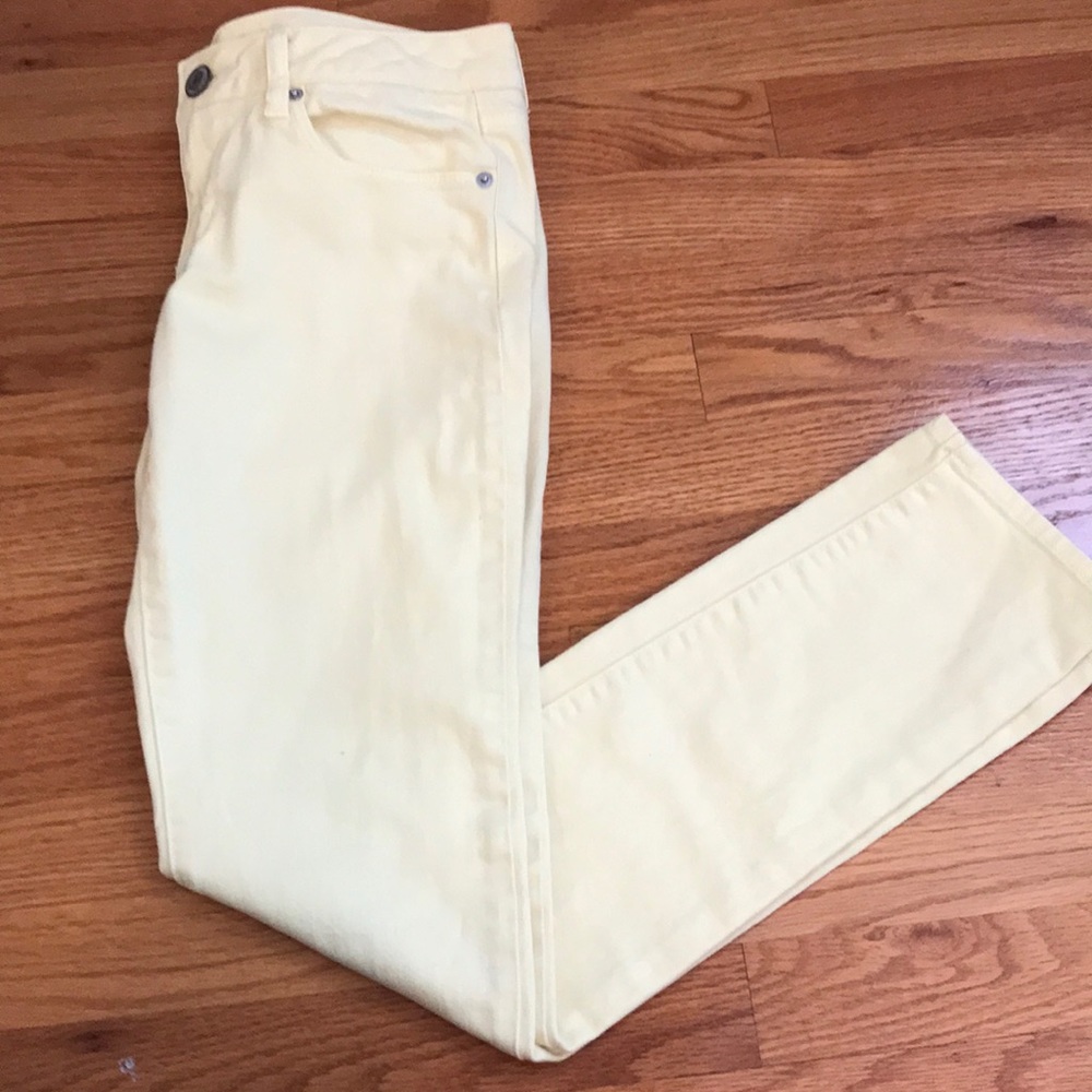 American Eagle Yellow stretch Jeans